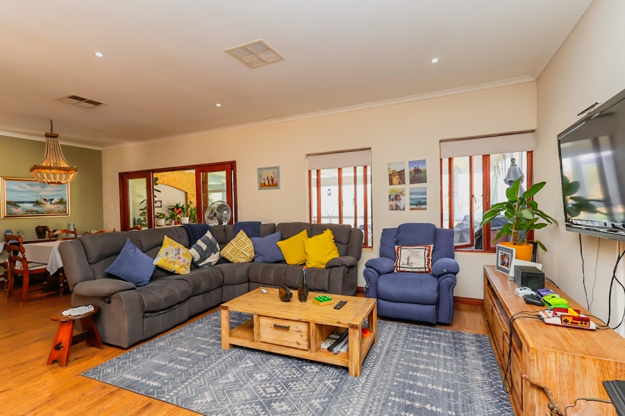 4 Bedroom Property for Sale in The Coves North West